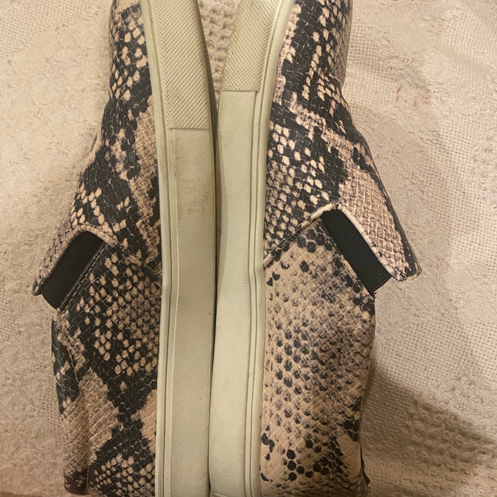 a new day Snake Print Slip-On Shoes - Black and Tan-Size 8 - Picture 3 of 7